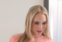 @@Athena Fleurs Seduces Stepbro into keeping Warm with a Creampie Pussy@@ Family pie creampie pussy